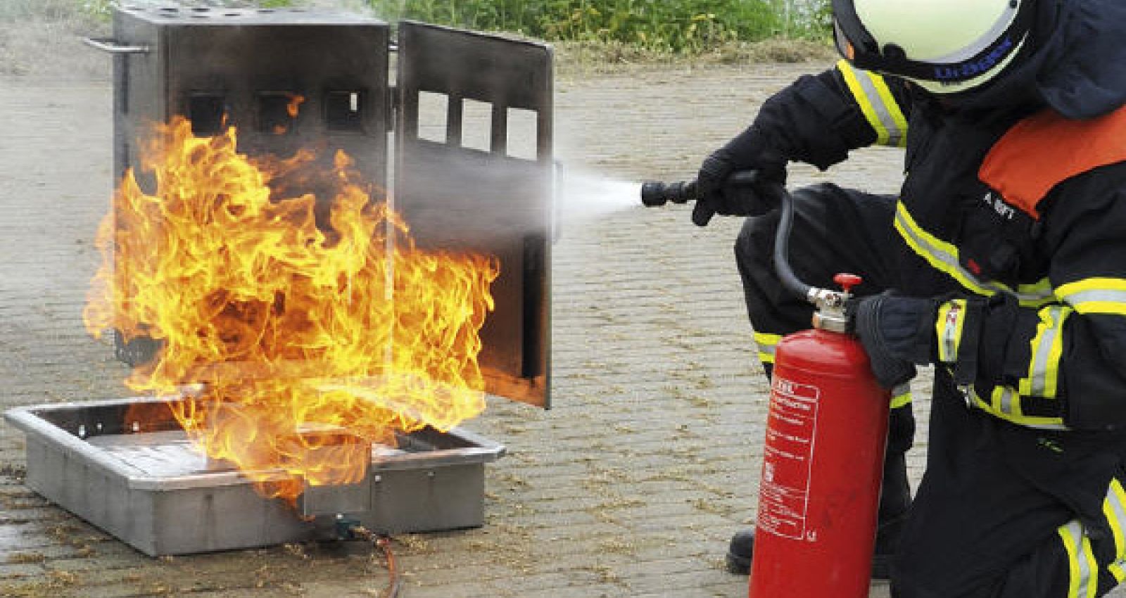 Unser neuer Service für Unternehmen: Die WDI-Brandschutzhelfer-Schule